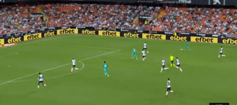 西甲-本澤馬+飛翼3分鐘傳射 皇馬2-1逆轉瓦倫西亞 西甲-本澤馬+飛翼3分鐘傳射 皇馬2-1逆轉瓦倫西亞