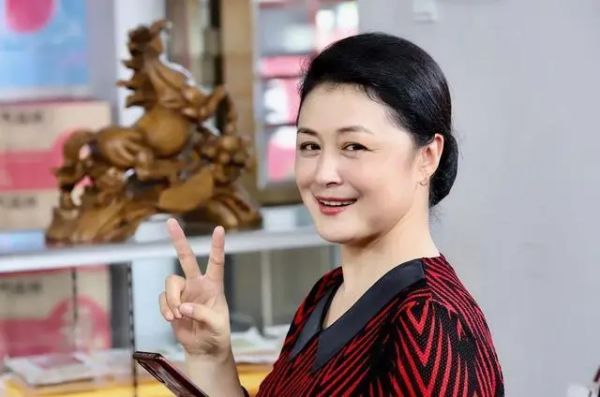 2021年去世的7位老戲骨，謙遜有禮，敬業愛家，個個是演藝圈清流