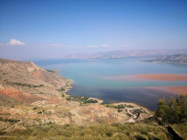 甘肅永靖炳靈湖的灘塗 甘肅永靖炳靈湖的灘塗