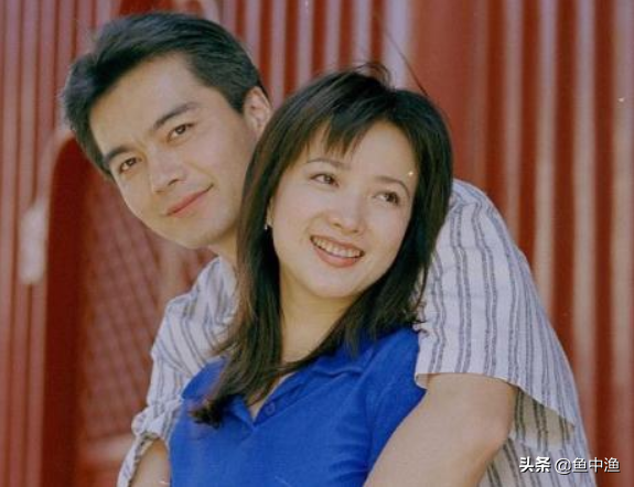 花心帥哥“祁同偉”，經歷四段婚姻，大美女何晴為他著迷