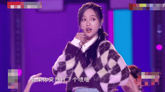 雙11晚會大翻車,周海媚邊抖邊唱,蔡徐坤難聽,吳宣儀別眨眼了 雙11晚會大翻車,周海媚邊抖邊唱,蔡徐坤難聽,吳宣儀別眨眼了