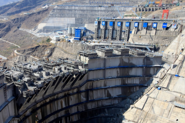 寮國拒絕我國的方案,大壩被大雨沖塌了,中國又提新方案順利完工 寮國拒絕我國的方案,大壩被大雨沖塌了,中國又提新方案順利完工