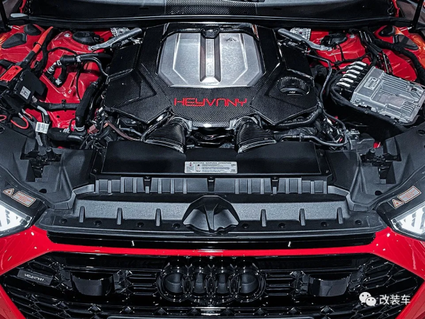 花100萬打造735馬力的奧迪RS7，3秒破百的碳纖維猛獸你們愛了嗎？