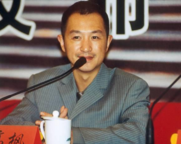 章子怡：5任男友，2個億萬富翁，為何選擇下嫁3婚的汪峰？