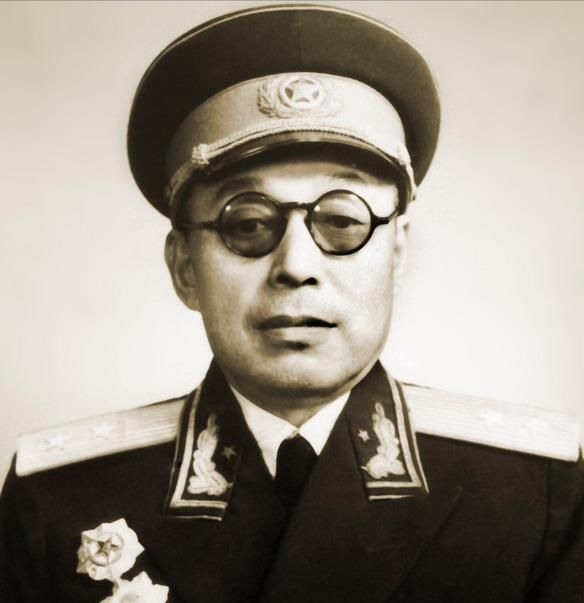 1945年,一戰士從牢中被救出,軍分割槽首長叫來一姑娘:請你嫁給他 1945年,一戰士從牢中被救出,軍分割槽首長叫來一姑娘:請你嫁給他