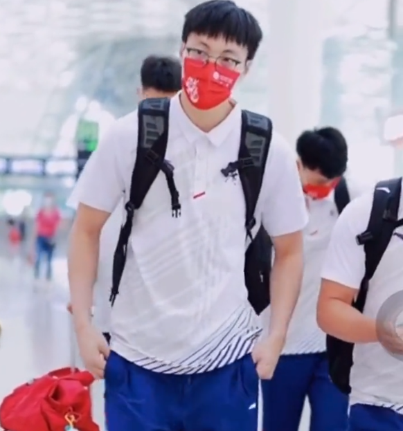 廣東出征全運！朱總霸氣，趙錦洋太憨，小胡偶像氣質，二飛缺席