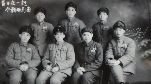 時隔半個世紀,退伍老兵與93歲老首長重逢,當年的1個連僅剩他2人 時隔半個世紀,退伍老兵與93歲老首長重逢,當年的1個連僅剩他2人