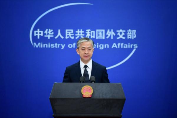 美澳要求中國就烏局勢對俄施壓，汪文斌反將一軍，普京鬆了一口氣