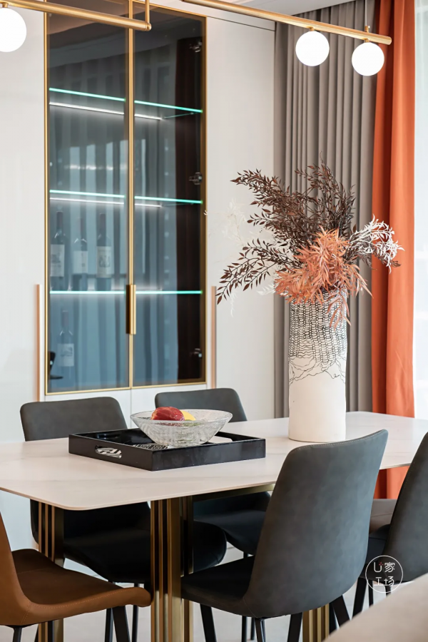 花13W僅做軟裝?以真皮+天鵝絨打造天湖灣149㎡三代同堂之家 花13W僅做軟裝?以真皮+天鵝絨打造天湖灣149㎡三代同堂之家