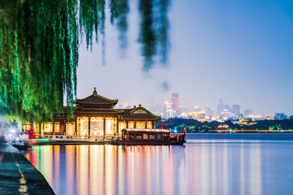 你以為是西湖,並不是真正的西湖 你以為是西湖,並不是真正的西湖