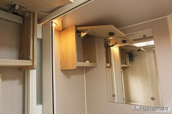 外形緊湊，五臟俱全！C型房車至少睡6人，48萬選亞特Y8-L2