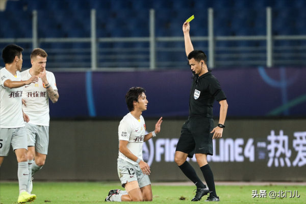 國足集結第1天，32歲國腳突然消失！報到+受傷，不參加訓練