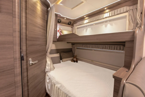 金冠賓歌CD500豪華版丨前臉運動包圍+中額頭設計 高顏值的實力派 金冠賓歌CD500豪華版丨前臉運動包圍+中額頭設計 高顏值的實力派