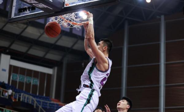 常規賽-陶漢林31+9高詩巖24+8+10 山東輕取同曦實現賽季雙殺