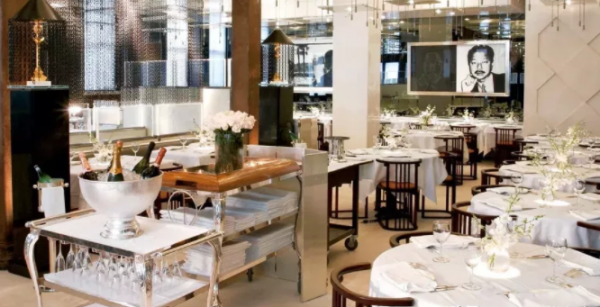 周英華:其貌不揚的華裔廚神,四任夫人都是美人,80歲喜得貴子 周英華:其貌不揚的華裔廚神,四任夫人都是美人,80歲喜得貴子