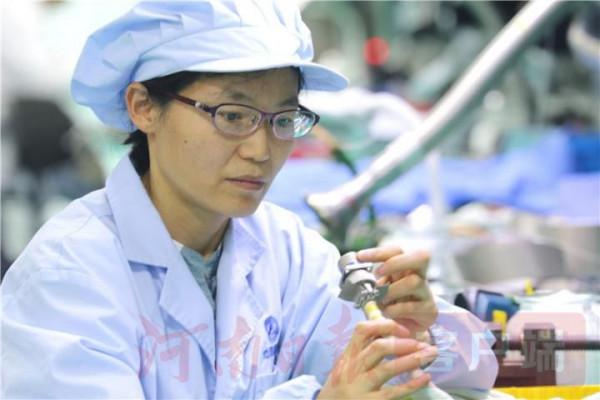 大國重器背後的河南人丨一“纜”在手 蒼穹無憂