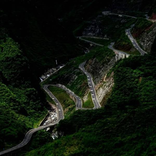 新老成昆線：相隔50年，共同改寫這座小涼山縣城的命運