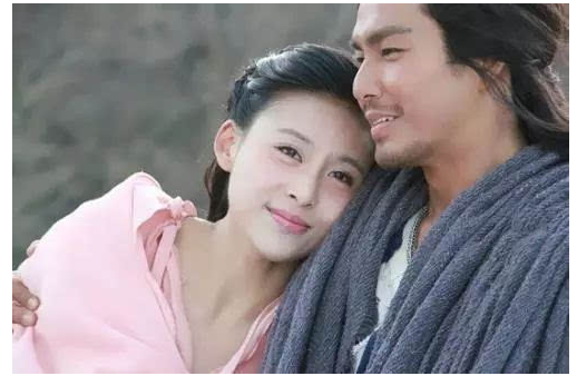 賈青在專攻富二代的路上,王思聰為何成最大的絆腳石?她做了什麼 賈青在專攻富二代的路上,王思聰為何成最大的絆腳石?她做了什麼