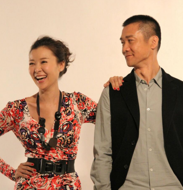 黃志忠：拋棄13年糟糠妻，愛上小3歲柯藍，52歲仍單身，他後悔嗎