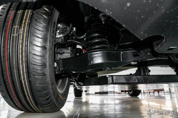 續航400km配快充,豐田高配效能SUV,省錢空間大,實拍豐田C-HR EV 續航400km配快充,豐田高配效能SUV,省錢空間大,實拍豐田C-HR EV