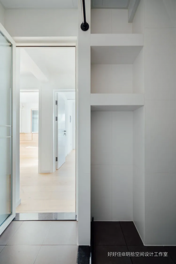 64㎡竟住下祖孫三代6口人，中國家庭透過改造實現“幸福的蝸居”