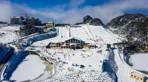 巴山大峽谷羅盤頂下大雪了，快來看被暫停住的美吧