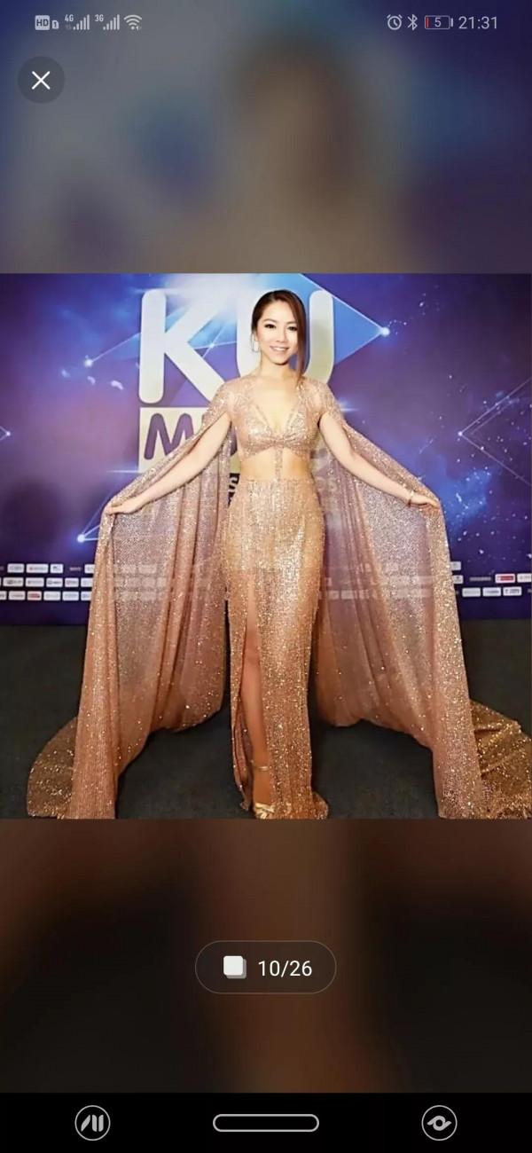 鄧紫棋好美呀!不光人美歌唱的也好聽,非常非常喜歡你 鄧紫棋好美呀!不光人美歌唱的也好聽,非常非常喜歡你