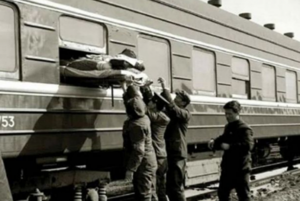 1993年，中俄列車遭劫匪洗劫六天六夜，中央下令：跨國追捕