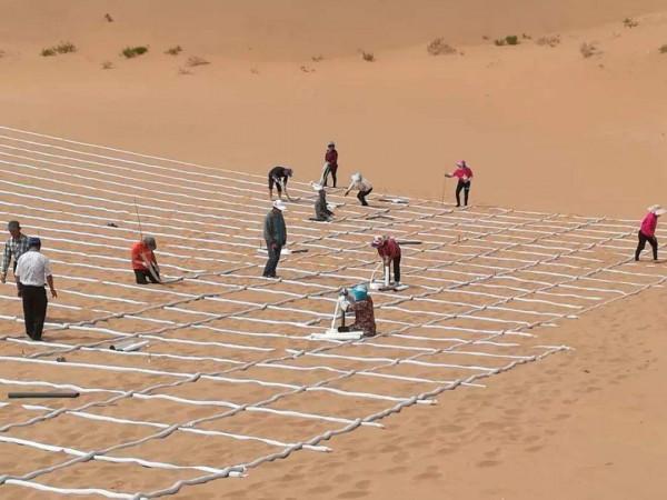 中國發明&OpenCurlyDoubleQuote;吞沙巨獸&rdquo;，一天能吞掉40畝沙漠，目前已在甘肅使用