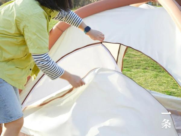 等下個晴天，咱們帶著這套自動充氣帳篷、床墊，去露營吧