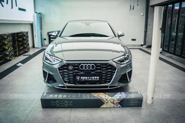 獨一無二的奧迪S4,鍛造碳纖維內飾讓人耳目一新 獨一無二的奧迪S4,鍛造碳纖維內飾讓人耳目一新