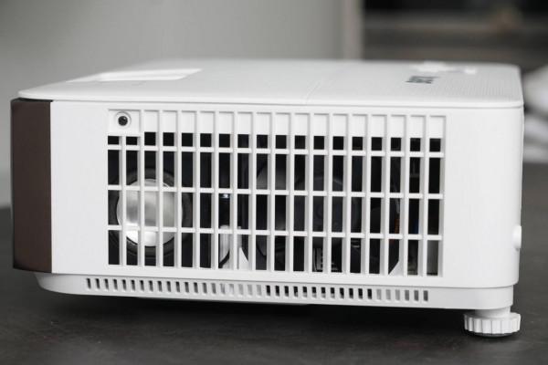 大屏觀影刷劇玩遊戲的最佳拍檔--明基W1800 4K投影儀使用評測 大屏觀影刷劇玩遊戲的最佳拍檔--明基W1800 4K投影儀使用評測