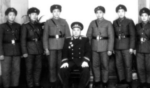 建國後，傅作義前往北京面見毛澤東，直言：主席，我想見見詹大南