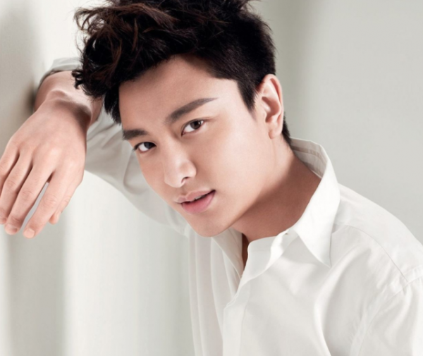 明星被要求自查稅務！張國立馮小剛退股，賈乃亮姐弟退出合夥企業