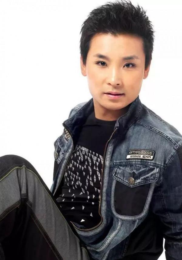 孝順的劉和剛：成名了先把父母接到北京，在郊區租田讓爸媽種