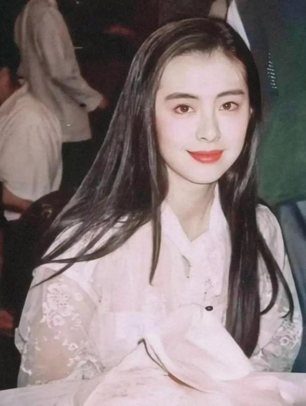 王祖賢，女神就是女神，過了這麼多年再看還是這麼經典好看