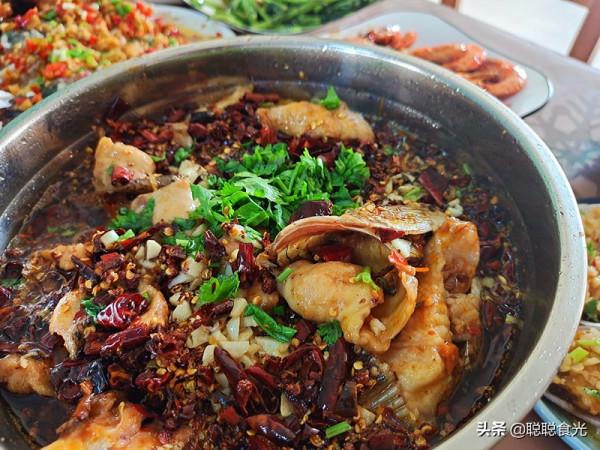 中秋團圓飯，花200元做了12道菜，紅紅火火，全家都誇有檔次