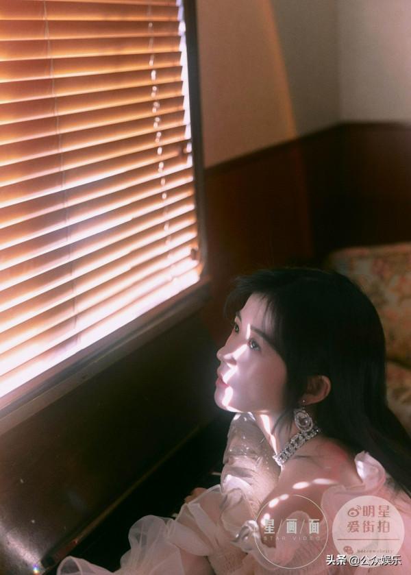 組圖：冬日大片賴美雲甜美俏皮 公主風紗裙夢幻十足