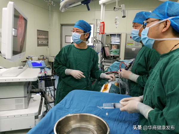 這顆“冬棗”害她左眼視物不清長達10年 這顆“冬棗”害她左眼視物不清長達10年