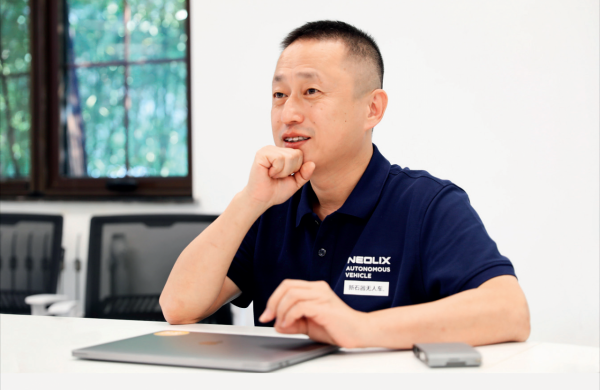 新石器：聚焦移動零售 為智慧城市便利生活圈加碼賦能—專訪新石器無人車創始人兼執行長餘恩源