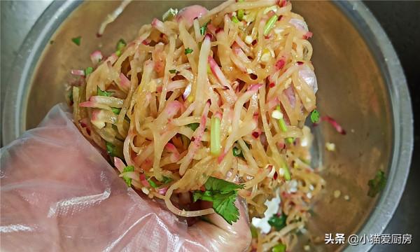 涼拌蘿蔔絲，很多人第一步就做錯了，教你正確做法，清脆爽口好吃