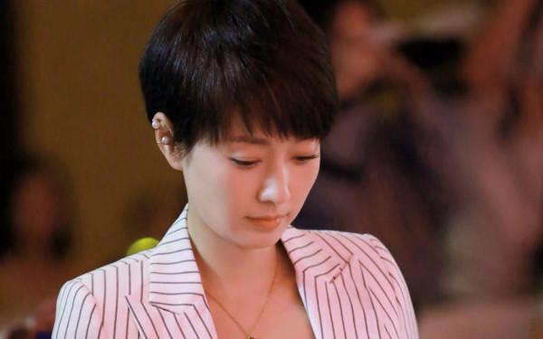 45歲的馬伊琍，用了22年尋愛，卻在同一種男人身上栽了兩次