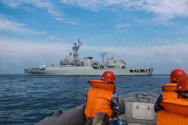 直擊北部戰區海軍某驅逐艦支隊宜昌艦海上實射多型武器