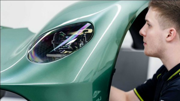 阿斯頓馬丁Valkyrie搭配6.5升V12混動系統 輸出功率高達1140馬力 阿斯頓馬丁Valkyrie搭配6.5升V12混動系統 輸出功率高達1140馬力