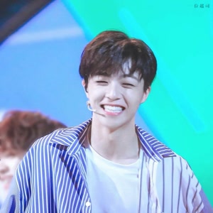 明明是大高個，卻被誤會成矮個的8個男星，一個比一個讓人意外