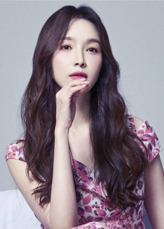 南韓慘劇李敏英:曾被稱為下一個李英愛,卻因戀愛腦毀掉半生 南韓慘劇李敏英:曾被稱為下一個李英愛,卻因戀愛腦毀掉半生