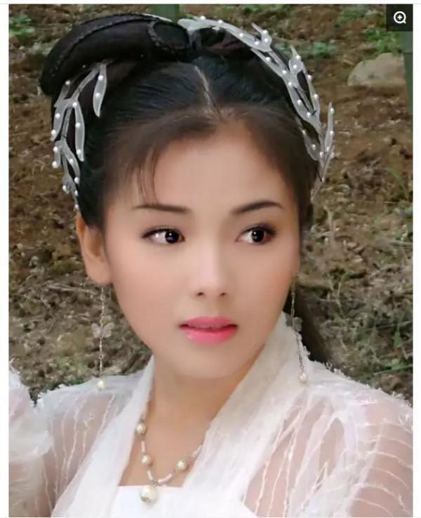 十年前的劉濤有多美,與她演情侶的胡軍曾用仙子來形容 十年前的劉濤有多美,與她演情侶的胡軍曾用仙子來形容