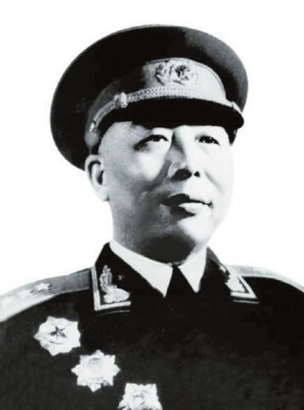 1948年,十縱司令宋時輪“被俘”,國民黨營長來見:我是地下黨員 1948年,十縱司令宋時輪“被俘”,國民黨營長來見:我是地下黨員