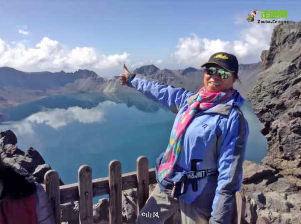 退休工人老兩口吃住在車上，養老金自駕遊，十年走遍中國