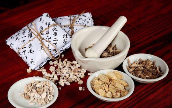 經常健忘，是老年痴呆的徵兆？1箇中醫方，補氣血，改善健忘